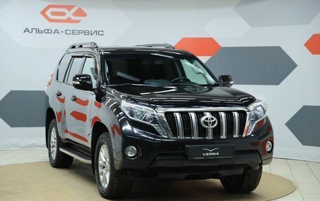 Toyota Land Cruiser Prado 150 рестайлинг 2, 2013 год, 3 390 000 рублей, 3 фотография
