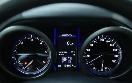 Toyota Land Cruiser Prado 150 рестайлинг 2, 2013 год, 3 390 000 рублей, 16 фотография