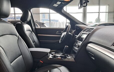 Ford Explorer VI, 2018 год, 3 099 000 рублей, 11 фотография