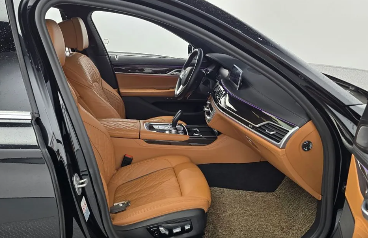 BMW 7 серия G11-G12 рестайлинг, 2021 год, 6 600 000 рублей, 8 фотография