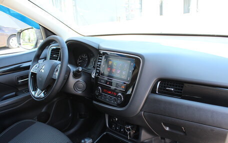Mitsubishi Outlander III рестайлинг 3, 2018 год, 1 845 000 рублей, 5 фотография