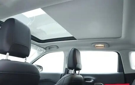 Jeep Compass II, 2020 год, 1 300 000 рублей, 10 фотография