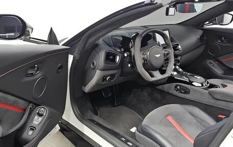Aston Martin V8 Vantage IV, 2022 год, 19 480 000 рублей, 3 фотография