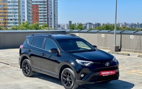 Toyota RAV4, 2019 год, 2 220 000 рублей, 6 фотография