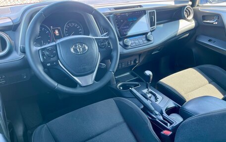 Toyota RAV4, 2019 год, 2 220 000 рублей, 17 фотография