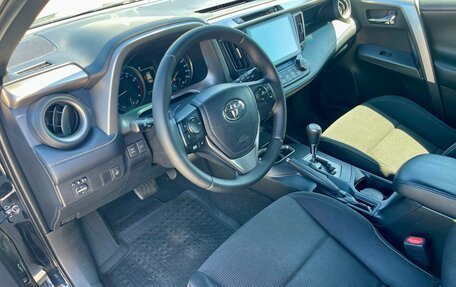 Toyota RAV4, 2019 год, 2 220 000 рублей, 15 фотография