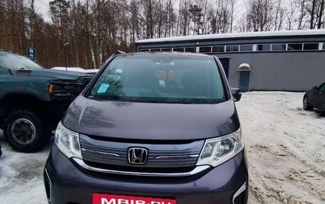Honda Stepwgn IV, 2019 год, 2 150 000 рублей, 2 фотография