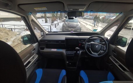 Honda Stepwgn IV, 2019 год, 2 150 000 рублей, 17 фотография