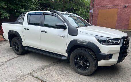 Toyota Hilux VIII, 2022 год, 7 000 000 рублей, 11 фотография