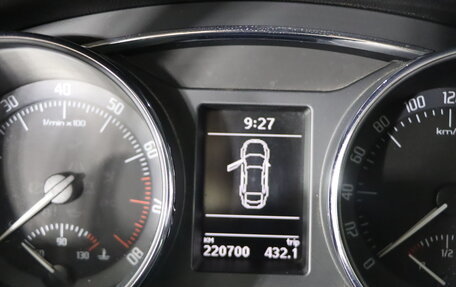 Skoda Superb III рестайлинг, 2011 год, 899 990 рублей, 16 фотография
