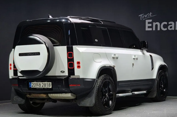 Land Rover Defender II, 2021 год, 6 135 000 рублей, 2 фотография