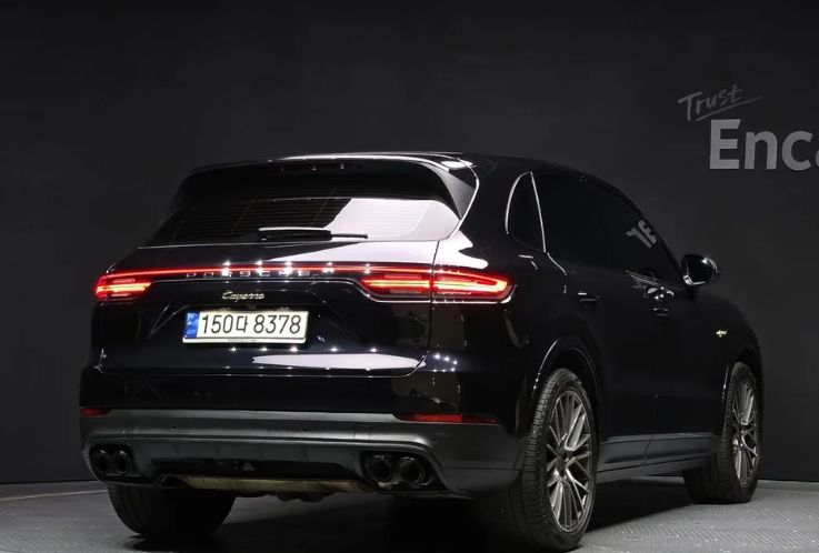 Porsche Cayenne S, 2021 год, 7 970 000 рублей, 2 фотография