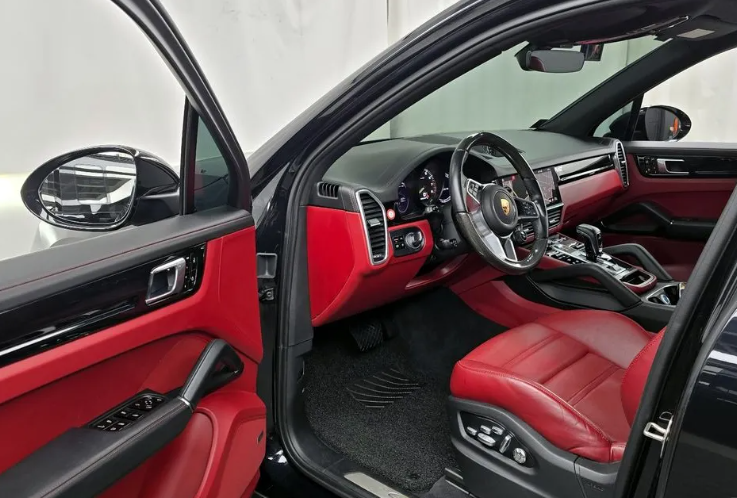 Porsche Cayenne S, 2021 год, 7 970 000 рублей, 7 фотография