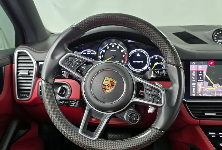 Porsche Cayenne S, 2021 год, 7 970 000 рублей, 10 фотография