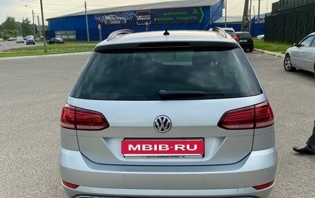 Volkswagen Golf VII, 2019 год, 1 740 000 рублей, 4 фотография