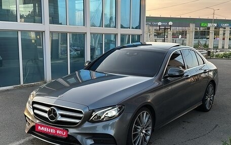 Mercedes-Benz E-Класс, 2019 год, 3 100 000 рублей, 1 фотография