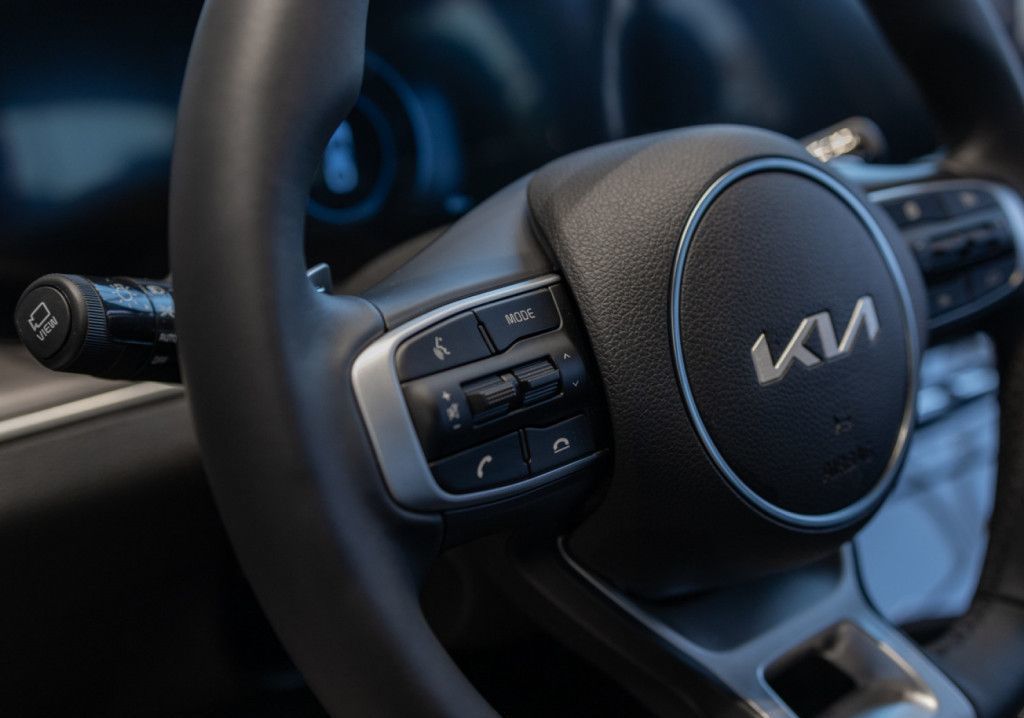 KIA K5, 2024 год, 2 590 000 рублей, 24 фотография
