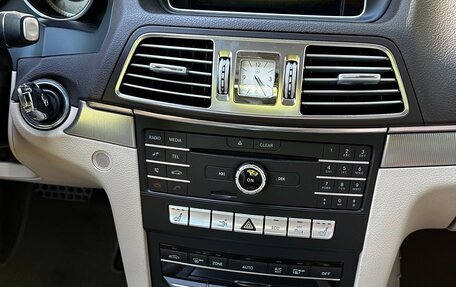Mercedes-Benz E-Класс, 2015 год, 2 600 000 рублей, 24 фотография