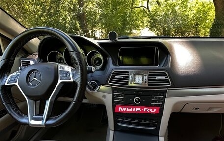 Mercedes-Benz E-Класс, 2015 год, 2 600 000 рублей, 13 фотография