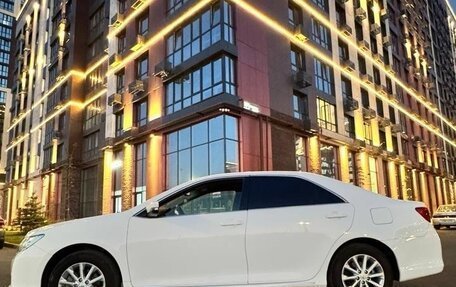 Toyota Camry, 2014 год, 1 950 000 рублей, 4 фотография