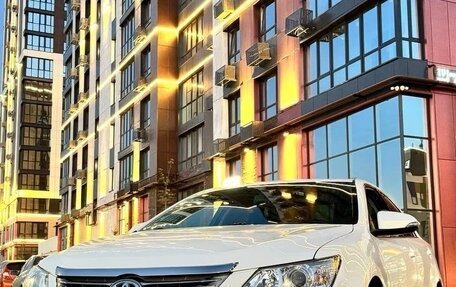Toyota Camry, 2014 год, 1 950 000 рублей, 2 фотография