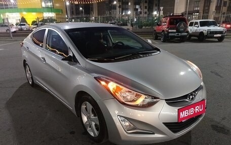 Hyundai Elantra V, 2015 год, 950 000 рублей, 3 фотография