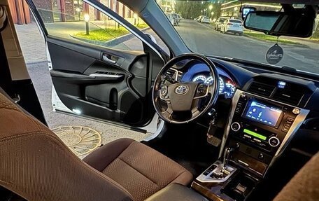 Toyota Camry, 2014 год, 1 950 000 рублей, 11 фотография