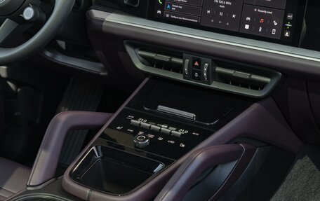 Porsche Cayenne III, 2024 год, 13 990 000 рублей, 18 фотография