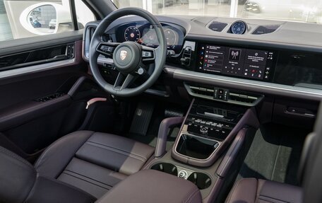 Porsche Cayenne III, 2024 год, 13 990 000 рублей, 14 фотография