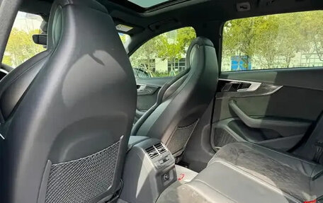 Audi RS 4, 2022 год, 6 100 000 рублей, 9 фотография