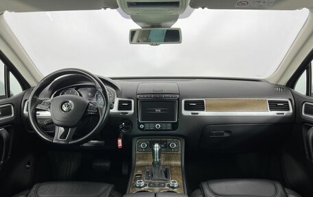Volkswagen Touareg III, 2015 год, 2 781 000 рублей, 15 фотография