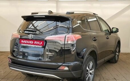 Toyota RAV4, 2017 год, 2 150 000 рублей, 4 фотография