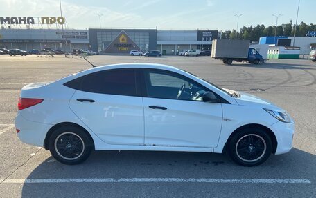 Hyundai Solaris II рестайлинг, 2012 год, 600 000 рублей, 4 фотография