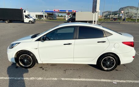 Hyundai Solaris II рестайлинг, 2012 год, 600 000 рублей, 20 фотография
