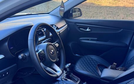 KIA Rio IV, 2018 год, 1 030 000 рублей, 4 фотография