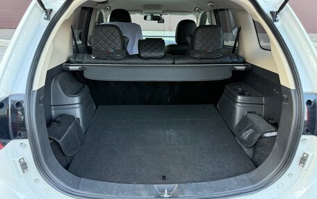 Mitsubishi Outlander III рестайлинг 3, 2017 год, 2 200 000 рублей, 11 фотография