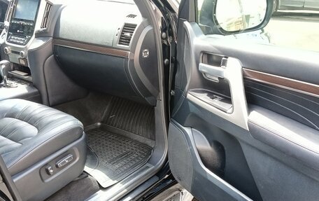 Toyota Land Cruiser 200, 2020 год, 8 900 000 рублей, 8 фотография