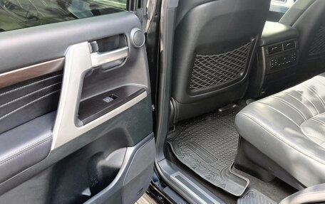 Toyota Land Cruiser 200, 2020 год, 8 900 000 рублей, 10 фотография