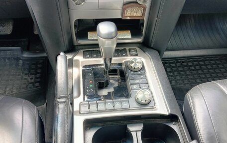 Toyota Land Cruiser 200, 2020 год, 8 900 000 рублей, 14 фотография
