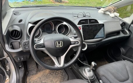 Honda Jazz II рестайлинг, 2009 год, 950 000 рублей, 9 фотография