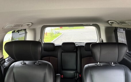 Nissan Elgrand III, 2010 год, 2 350 000 рублей, 12 фотография