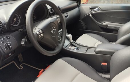 Mercedes-Benz C-Класс, 2006 год, 1 600 000 рублей, 19 фотография
