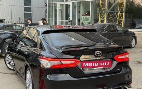 Toyota Camry, 2018 год, 2 930 000 рублей, 5 фотография