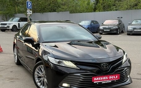 Toyota Camry, 2018 год, 2 930 000 рублей, 4 фотография