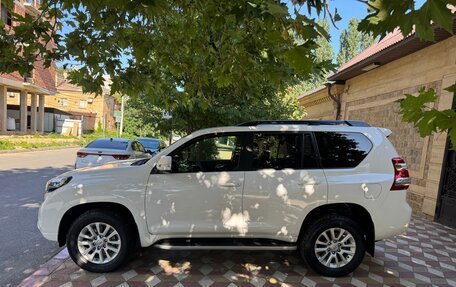 Toyota Land Cruiser Prado 150 рестайлинг 2, 2015 год, 6 900 000 рублей, 3 фотография