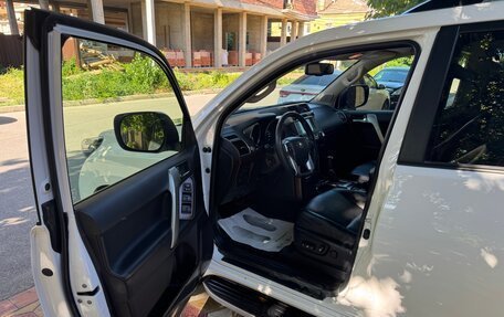 Toyota Land Cruiser Prado 150 рестайлинг 2, 2015 год, 6 900 000 рублей, 6 фотография