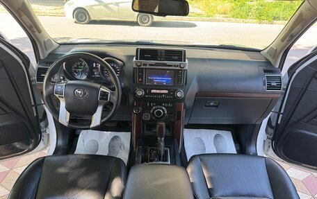 Toyota Land Cruiser Prado 150 рестайлинг 2, 2015 год, 6 900 000 рублей, 10 фотография