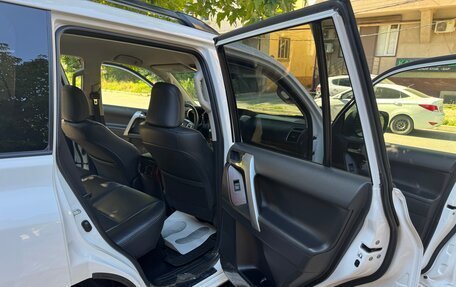 Toyota Land Cruiser Prado 150 рестайлинг 2, 2015 год, 6 900 000 рублей, 9 фотография