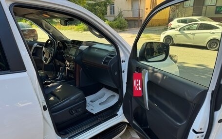 Toyota Land Cruiser Prado 150 рестайлинг 2, 2015 год, 6 900 000 рублей, 8 фотография