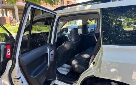 Toyota Land Cruiser Prado 150 рестайлинг 2, 2015 год, 6 900 000 рублей, 7 фотография